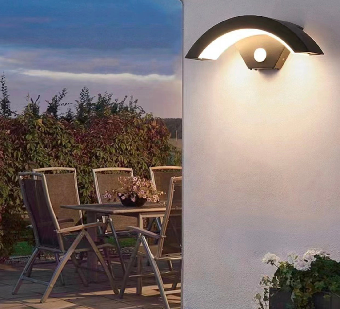 APLICA LED CU SENZOR AUTOMAT MODERNA