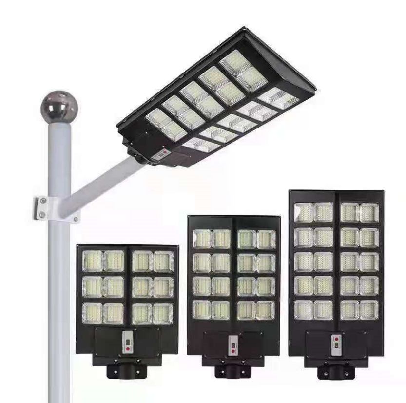 LAMPA STRADALA SOLARA CU SENZOR 400W